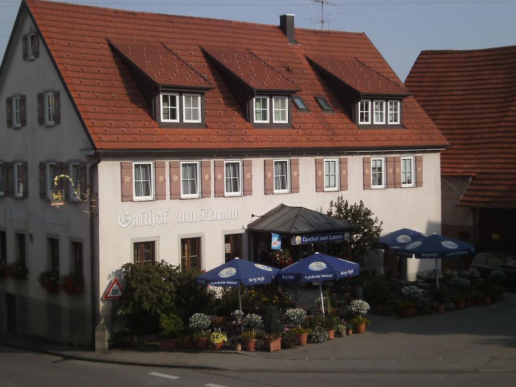 Gasthof Zum Lamm Gomadingen Exterior foto